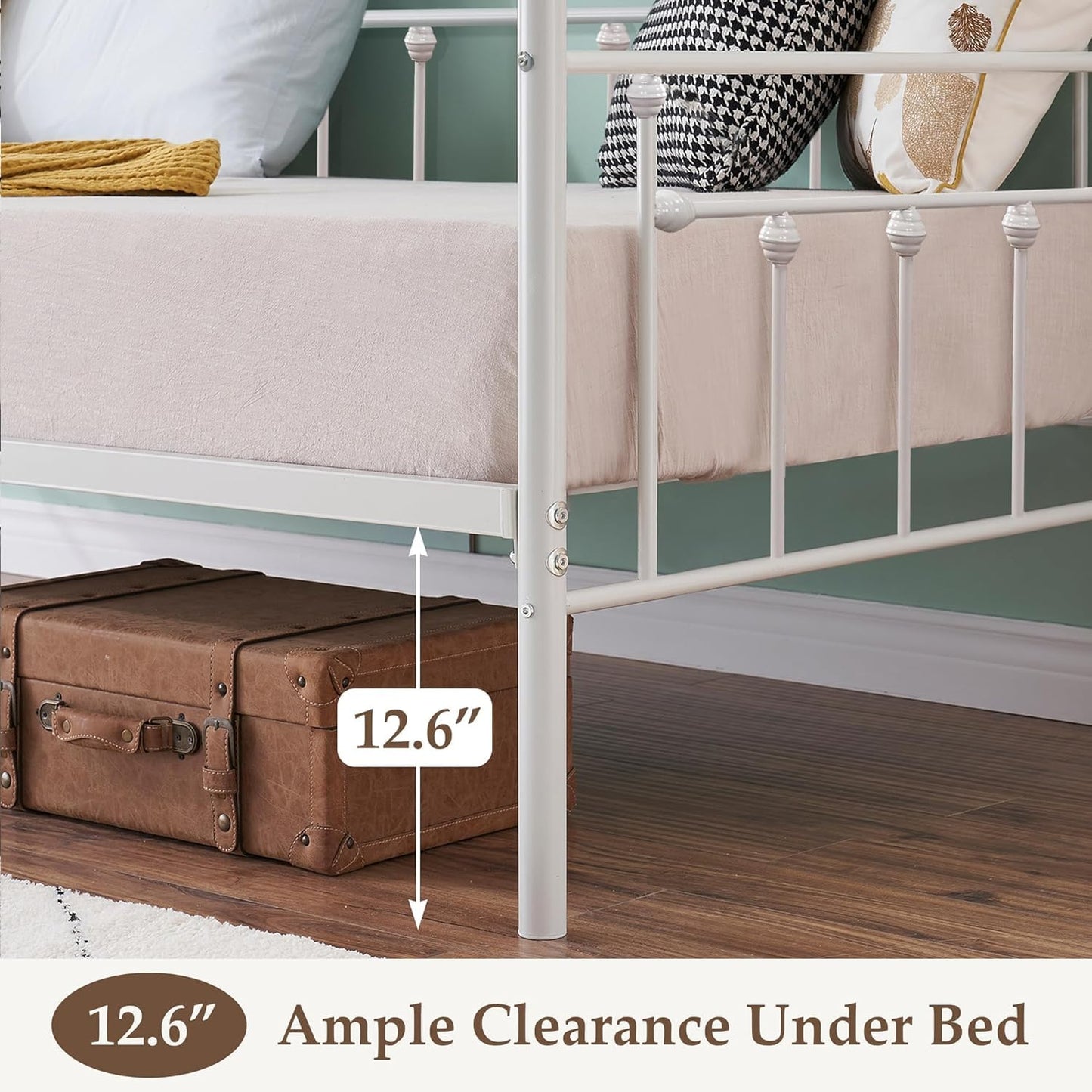 VECELO Daybed Frame,Twin Size Metal Platform Sofa Bed with Headboardļ¼Heavy Duty Steel Slats Support for Living Room, Guest Room, Easy Assembly, White