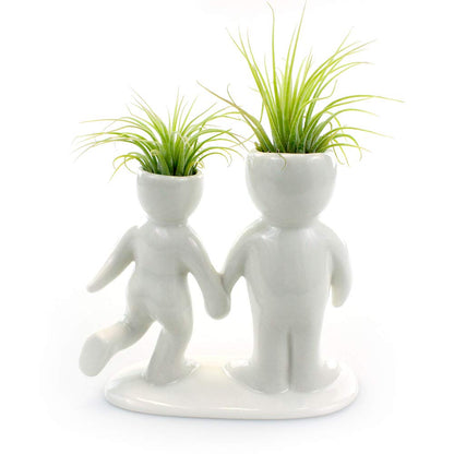NW Wholesaler 5 Inch White Ceramic Couple Holding Hands People Shaped Planter with Two Live Tillandsia Air Plants - Potted Indoor Air Plants for Home and Office Decor