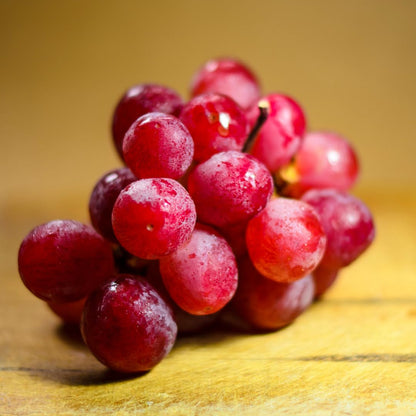 Red Seedless Grape Vines Trees Live Plants, Well-Rooted 1 to 2 Years Old Trim 5-9" in Tall, Grapes Plant Live for Outdoor Planting, Zones 3-9
