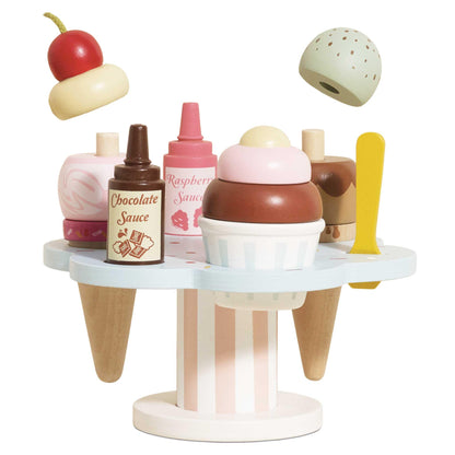 Le Toy Van - Educational Wooden Toy Honeybake Colourful Wooden Carlo's Gelato Pretend Ice Cream Toy | 12 Pieces - Great Role Play Gifts For A Boy Or Girl - 2+ Years
