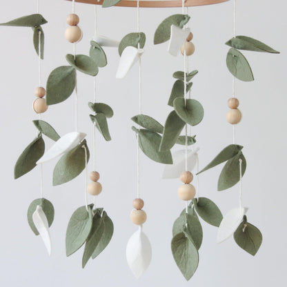 Goukurlsma Green Leaf Crib Mobile Forest Baby Mobile for Crib Green Leaf Baby Crib Mobile with Wooden Bead Woodland Baby Mobile for Bassinet Toys Hanging