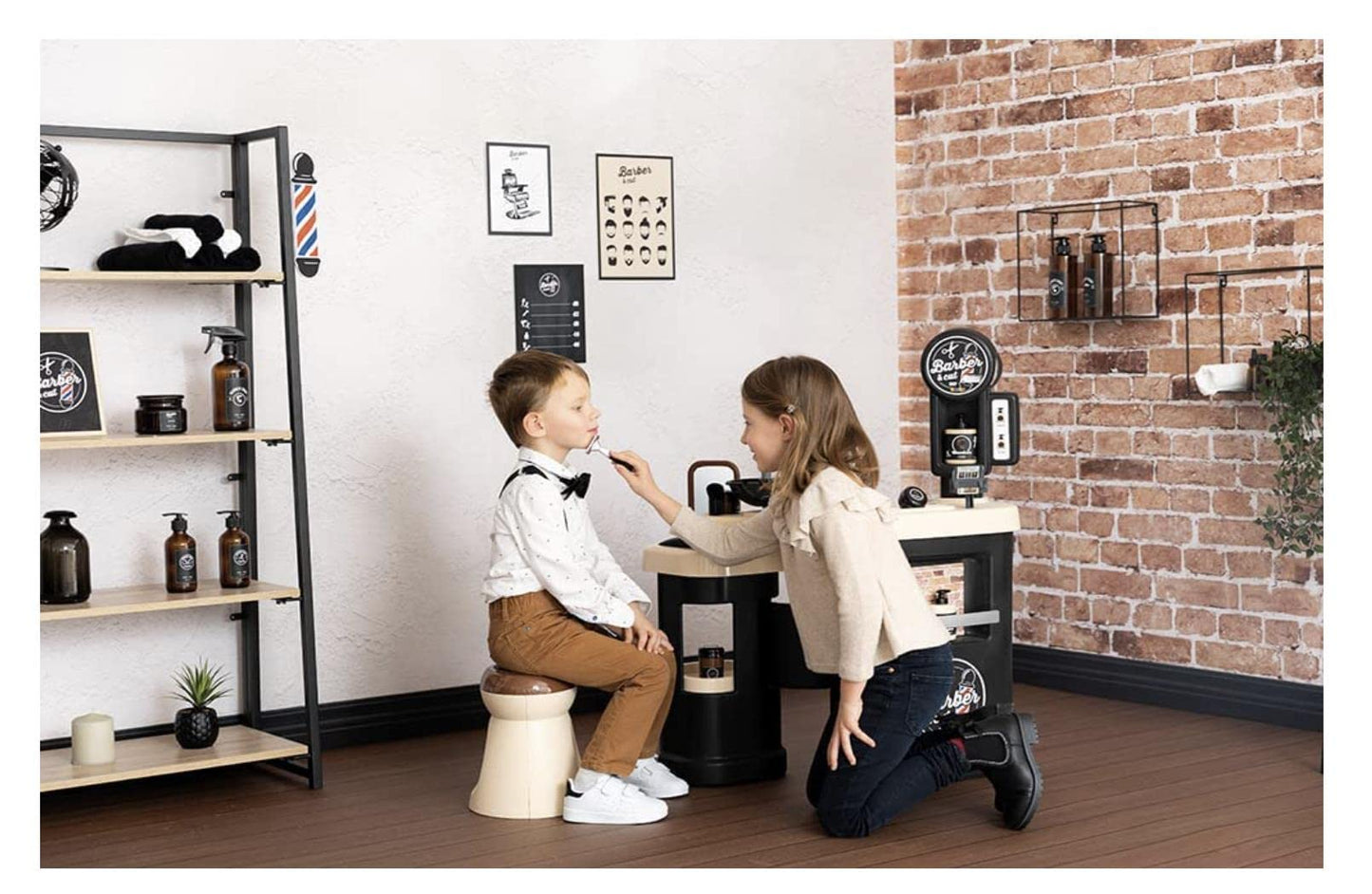 Smoby - Barber and Hairdresser Play Salon Shop for Children (69 x 48 x 91,5 cm) - Play Station incl, Toy Accessories for Styling - for Kids Girls and Boys Aged 3 Years and Over