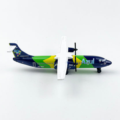 WngAur Die-Cast Propeller Airplane Model – Alloy Plane with Rolling Wheels – Miniature Aircraft Collectors & Aviation Enthusiasts