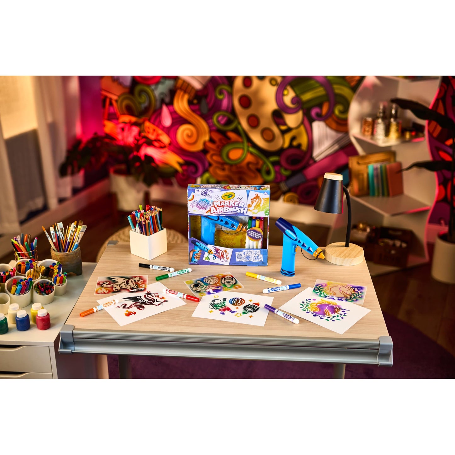 Crayola Marker Airbrush Spray Art Kit, Essential Easter Basket Stuffer for Kids, Battery-Powered Sprayer with 8 Washable Markers & 5 Stencils, DIY Craft Set, Ages 6+