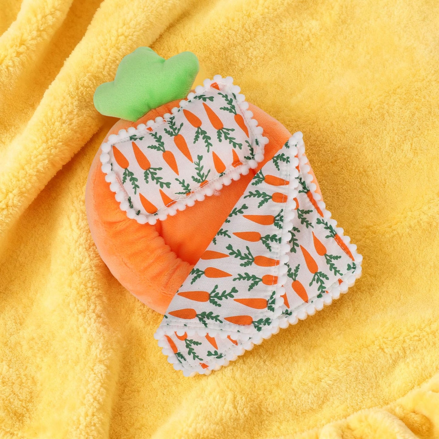 Mini Bed Sofa for 17cm/6.69in Doll, Cute Small Crib Bed Doll Quilt and Pillow Soft Furniture Bedroom Accessory Collectors Toy DIY Decoration Display Gifts(Orange Carrot)