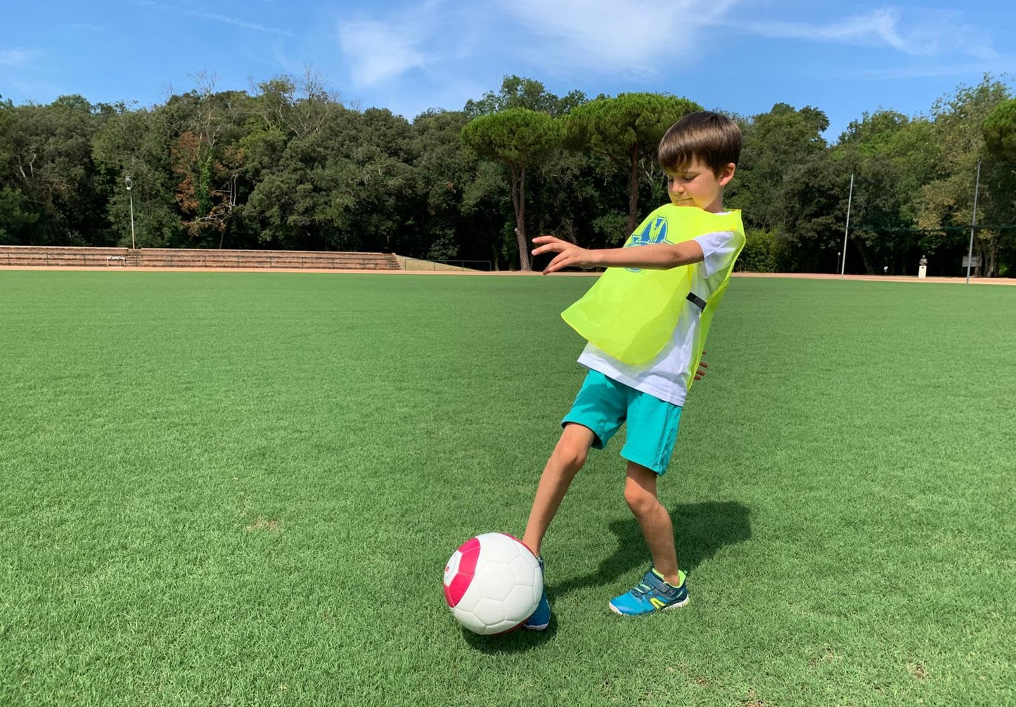 Handi Life Sport | Rattle Ball, Size 4 | Strong Quality Audible Ball with 3 Large Sound Devices | Medino Soccer Size 4 | Therapy & Recreation | Adaptive Sports