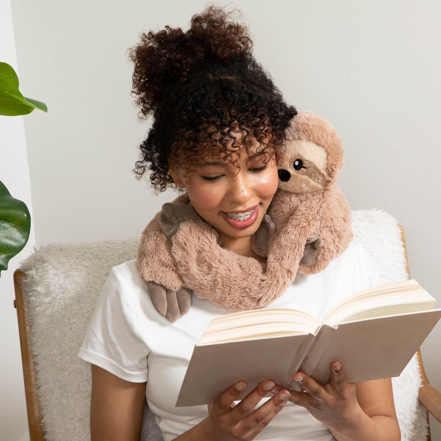 HUGIMALS Hugarounds Sawyer the Sloth 2.5 lb Microwaveable & Freezable Weighted Plush Neck & Shoulder Wrap | Soothing, Comforting Hugs for Self-Care & Relaxation | Unscented for Ages 2+