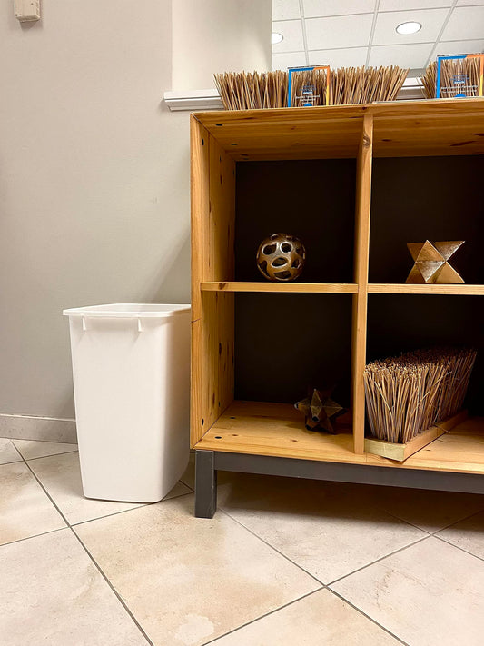 Rubbermaid Small Kitchen Bathroom Trash Can, 9 Gallons, White, Waste Basket for Under Counter/Kitchen/Office/Bedroom/Bathroom