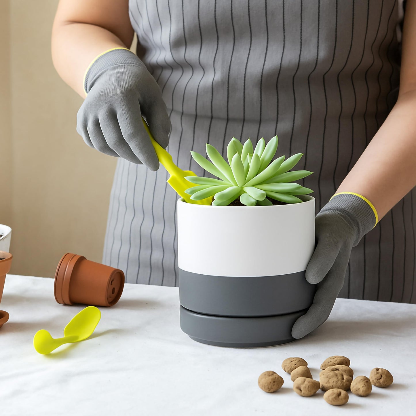 D'vine Dev 4.7 Inch & 6.5 Inch Ceramic Planter Pots for Plants with Drainage Hole and Saucer, Small Plant Pots Set, White/Speckled Grey, 94-G-S-6
