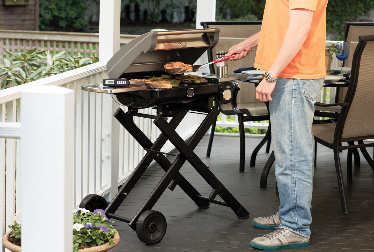 Cuisinart 3‑Piece Stainless Steel BBQ Grilling Tool Set with Grill Glove – Outdoor Grill Accessories, Perfect Grilling Gift for Men, Dads & Grill Masters, CGS-134