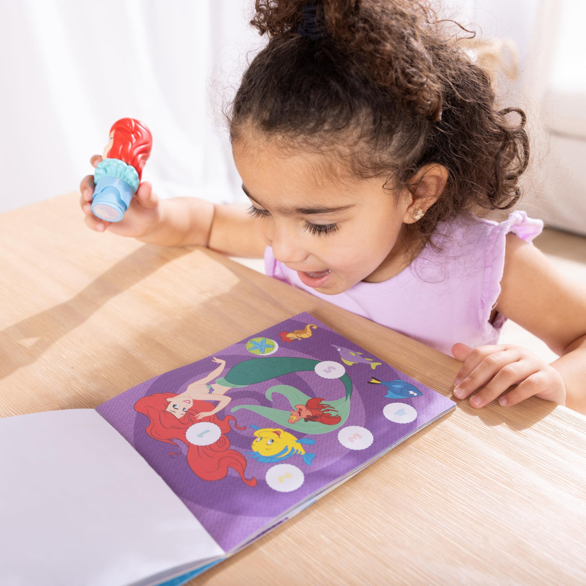 Melissa & Doug Sticker Wow!™ 24-Page Activity Pad and Sticker Stamper, 300 Stickers, Arts and Crafts Fidget Toy Collectible Character – Disney Princess Ariel - for Kids Ages 3+ - FSC Certified