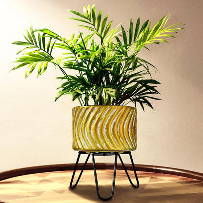 Harvest Land Plant Pots with Stand, Set of 2 Large Modern Planters Metal Tall Handmade Flower Pots with Drainage Holes Indoor Outdoor,Gold