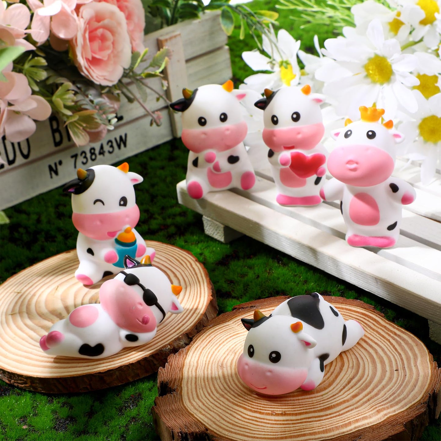 Jenaai 48 Pcs Cute Rubber Cows Bulk Squeak Floating Cow for Kids Bath Toys Rubber Animals Swimming Shower Bathtub Toy Favors for Party Baby Shower Dashboard Decor Carnival Gift