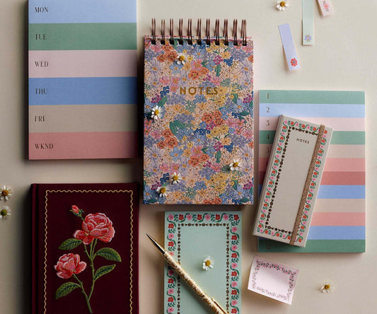 RIFLE PAPER CO. Large Weekly Memo Notepad 65 Tear-Off Pages, Manage Important Tasks, Jot Down a To-Do List, or Leave a Sweet Message with our Illustrated Notepads (9" L x 6" W), Muted Numbered Color Block