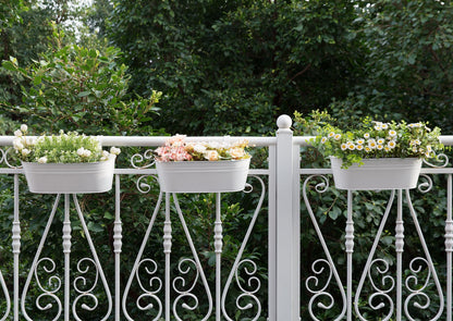 Dahey 3 Pcs Metal Iron Hanging Flower Pots for Railing Fence 15.7 Inch Hanging Bucket Pots Countryside Style Window Flower Plant Holder with Detachable Hooks for Garden Yard Home Decor, White
