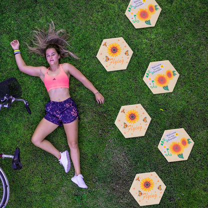 MARCHROSE 4Pcs Round Sunflower Stepping Stone Outdoor Garden Walkway, Durable Plastic Pavers for Patio, Pathway, and Landscaping, Weatherproof Stepping Stones with Ground Stakes (Hexagon Sunflower)